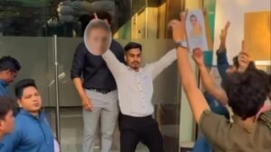 Pune Man's Unique Departure, Dancing to Dhol Beats outside Office