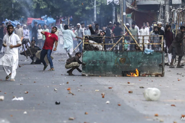 Bangladesh Imposes Nationwide Curfew amid Deadly Clashes over Government Job Allocation